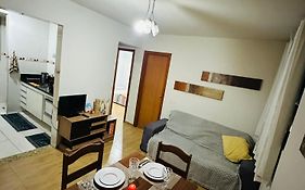 Apartamento mobiliado em ótima localização